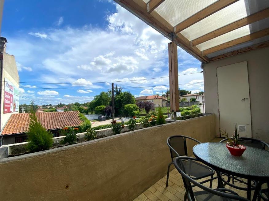 Appart Aux Deux Colombes Avec Balcon Et Garage Pamiers Ngoại thất bức ảnh